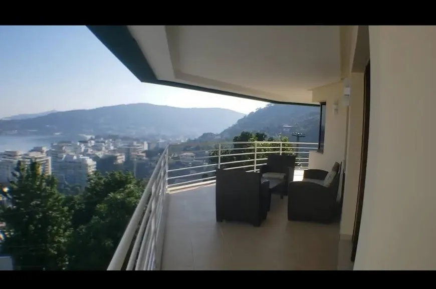 Foto 1 de Casa de Condomínio com 4 Quartos à venda, 540m² em Charitas, Niterói