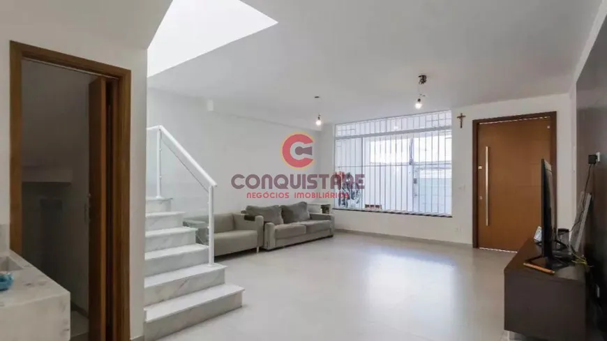 Foto 1 de Casa com 2 Quartos à venda, 177m² em Vila Firmiano Pinto, São Paulo