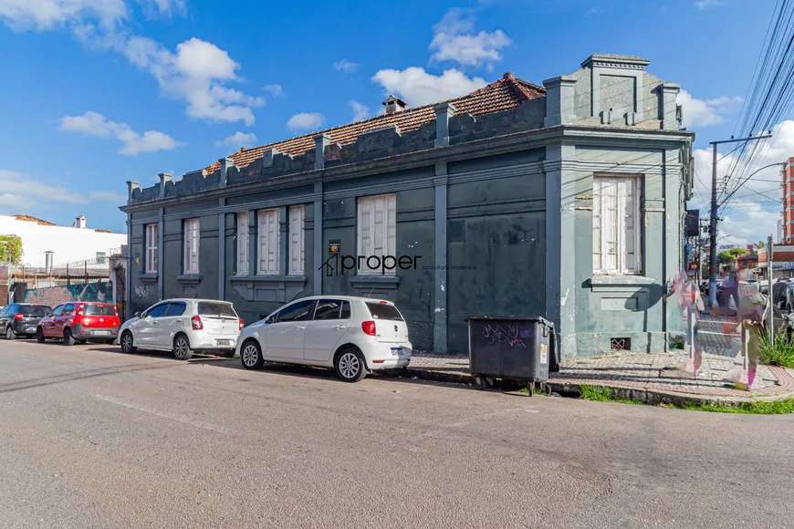 Foto 1 de Ponto Comercial com 7 Quartos para venda ou aluguel, 205m² em Centro, Pelotas