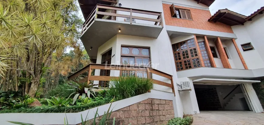 Foto 1 de Casa com 3 Quartos à venda, 390m² em Ipanema, Porto Alegre