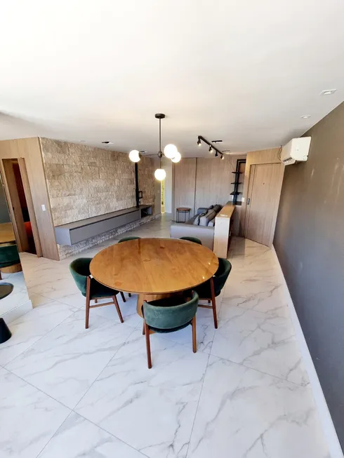 Foto 1 de Apartamento com 2 Quartos à venda, 115m² em Ponta Verde, Maceió
