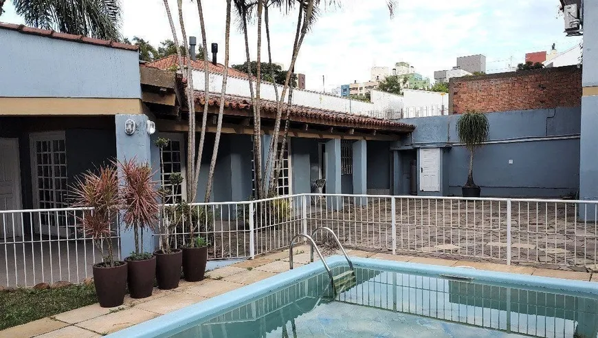 Foto 1 de Casa com 4 Quartos à venda, 484m² em São João, Porto Alegre