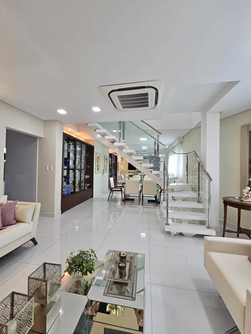 Foto 1 de Apartamento com 3 Quartos à venda, 164m² em Atras da Banca, Petrolina