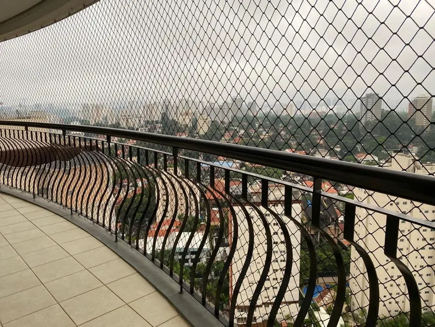 Foto 1 de Apartamento com 4 Quartos para alugar, 183m² em Santo Amaro, São Paulo