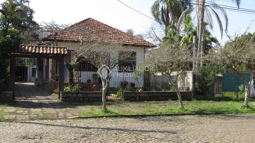 Foto 1 de Casa com 4 Quartos à venda, 180m² em Ipanema, Porto Alegre