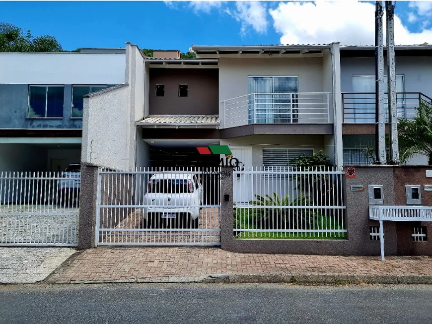 Foto 1 de Casa com 3 Quartos à venda, 217m² em Bela Vista, Gaspar