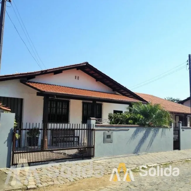 Foto 1 de Casa com 3 Quartos à venda, 272m² em Armação, Penha