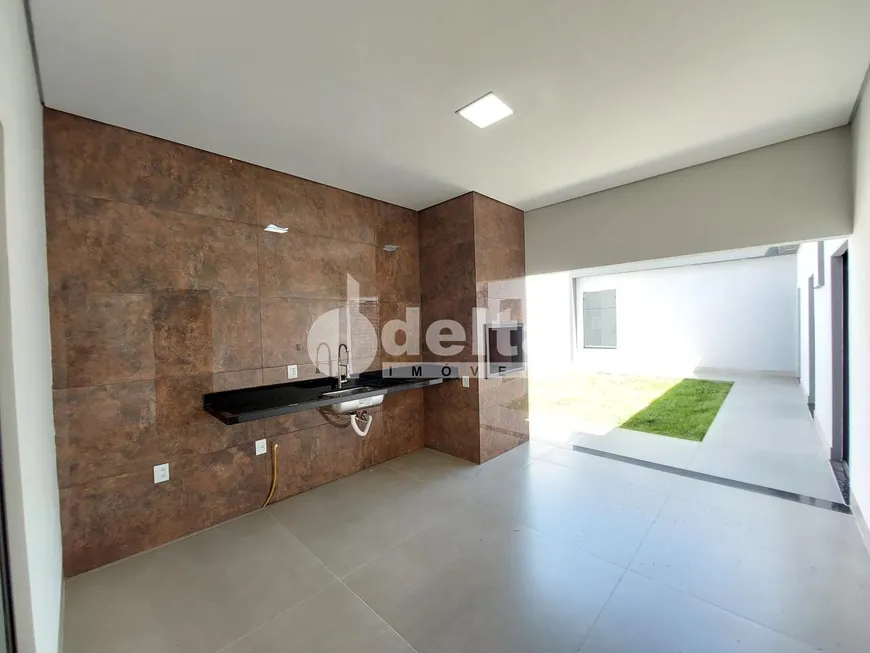 Foto 1 de Casa com 3 Quartos à venda, 180m² em Novo Mundo, Uberlândia