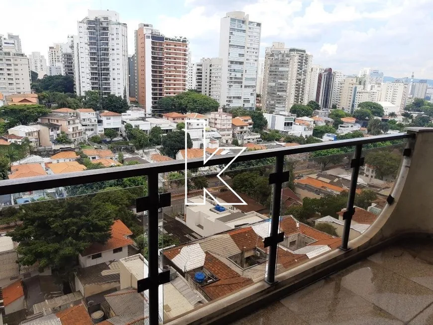 Foto 1 de Apartamento com 3 Quartos para venda ou aluguel, 228m² em Higienópolis, São Paulo