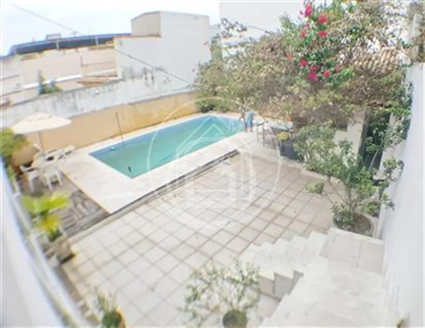 Foto 1 de Casa com 3 Quartos à venda, 115m² em Olaria, Rio de Janeiro