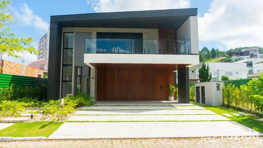 Foto 1 de Casa de Condomínio com 4 Quartos à venda, 382m² em Praia Brava, Itajaí