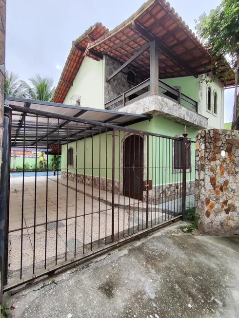 Foto 1 de Casa com 3 Quartos para venda ou aluguel, 150m² em Centro, Macaé