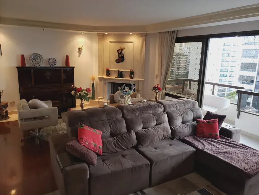 Foto 1 de Apartamento com 4 Quartos à venda, 223m² em Moema, São Paulo