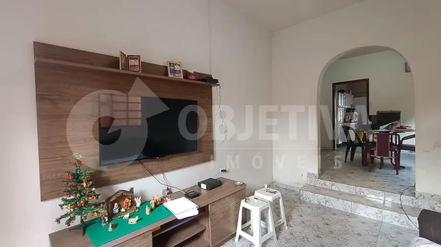 Foto 1 de Casa com 3 Quartos à venda, 136m² em Osvaldo Rezende, Uberlândia