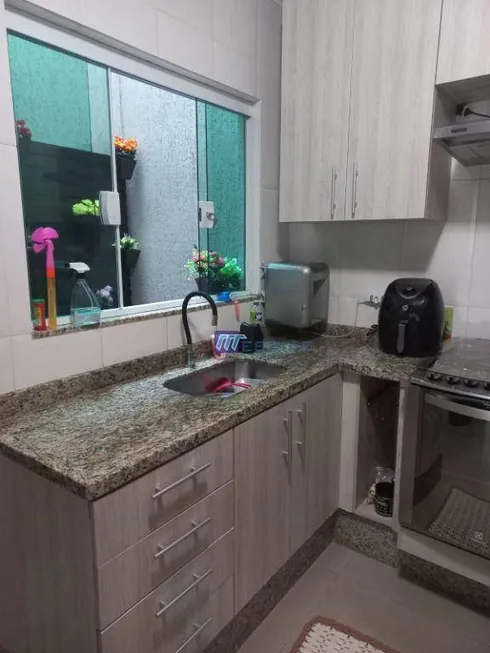 Foto 1 de Sobrado com 2 Quartos à venda, 86m² em Vila Nhocune, São Paulo