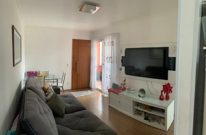 Foto 1 de Apartamento com 2 Quartos à venda, 43m² em Jardim Ísis, Cotia