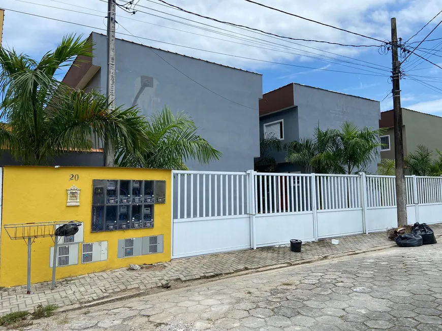 Foto 1 de Casa de Condomínio com 2 Quartos à venda, 70m² em Balneário Gaivota, Itanhaém