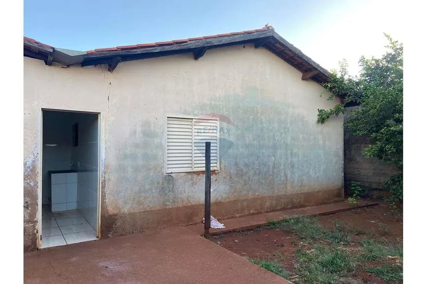 Foto 1 de Casa com 2 Quartos à venda, 41m² em Corrego dos Peixes, Batatais