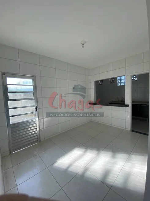 Foto 1 de Sobrado com 2 Quartos à venda, 75m² em GOLFINHO, Caraguatatuba