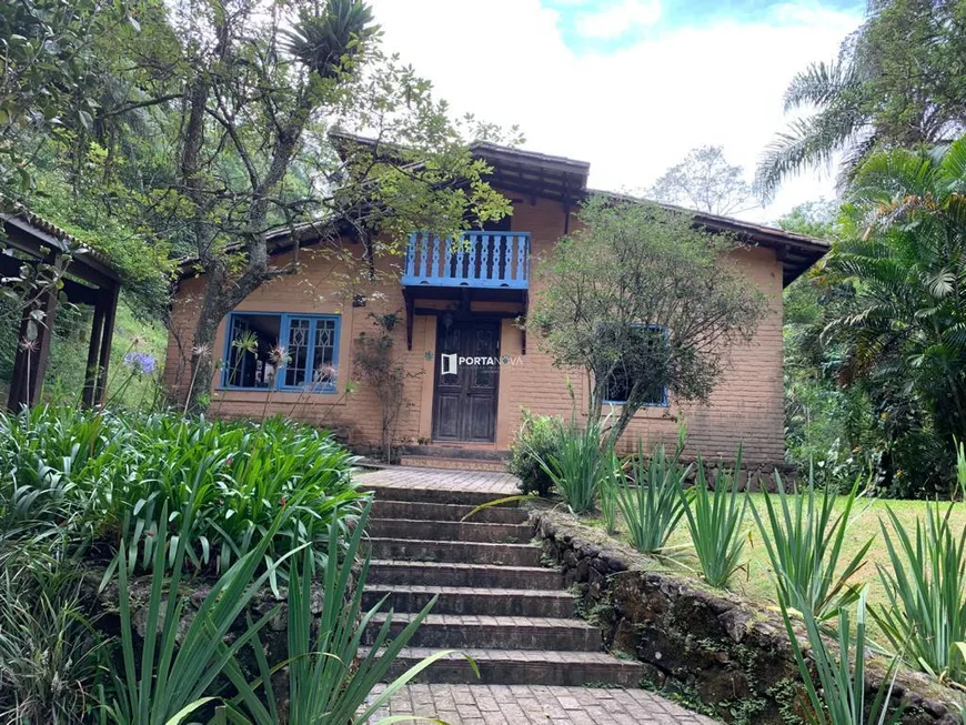 Foto 1 de Casa com 3 Quartos à venda, 540m² em Moinho Velho, Embu das Artes