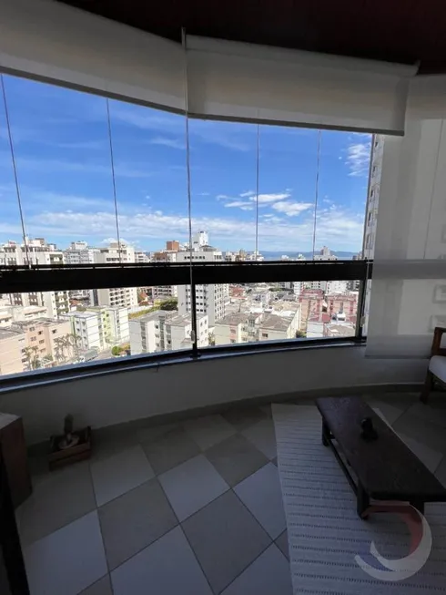 Foto 1 de Apartamento com 4 Quartos à venda, 137m² em Centro, Florianópolis