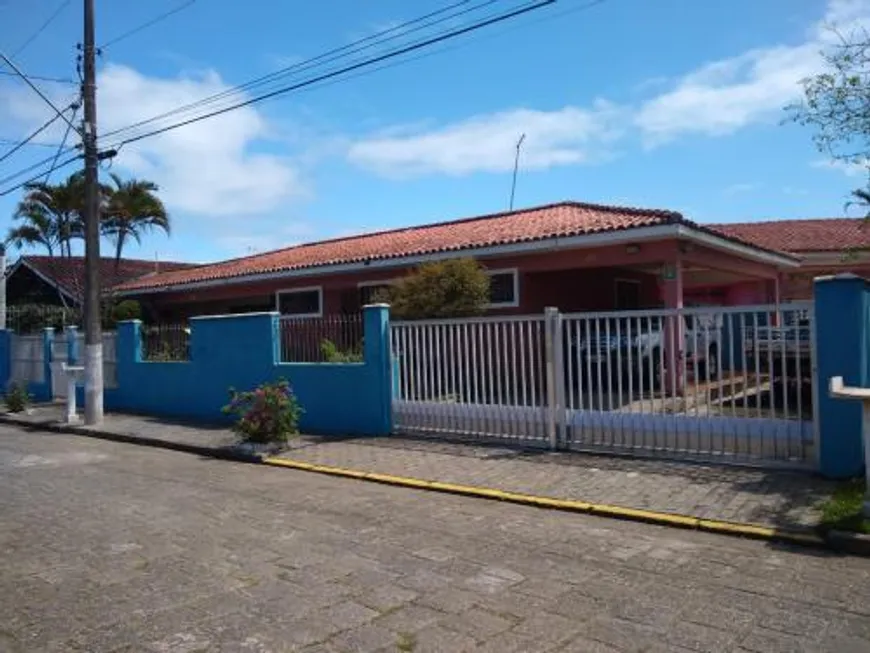 Foto 1 de Casa com 4 Quartos à venda, 212m² em Cibratel, Itanhaém