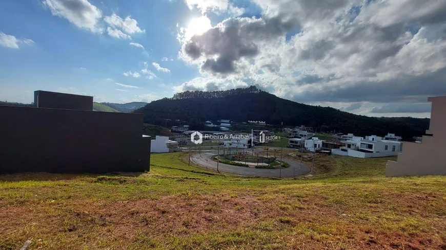 Foto 1 de Lote/Terreno à venda, 302m² em Salvaterra, Juiz de Fora