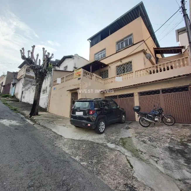 Foto 1 de Casa com 3 Quartos à venda, 167m² em Monte Castelo, Juiz de Fora