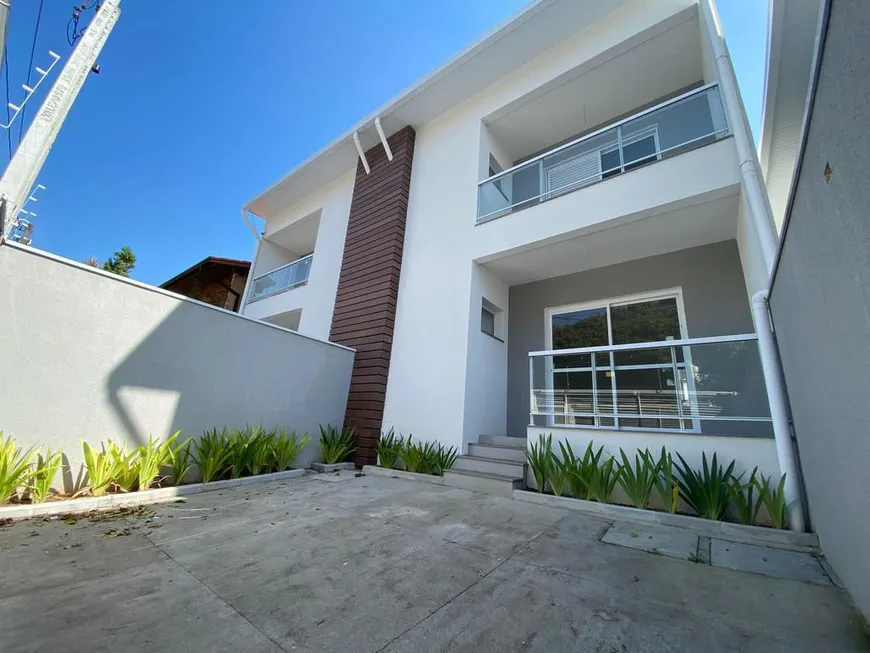 Foto 1 de Sobrado com 3 Quartos à venda, 120m² em Jardim das Indústrias, São José dos Campos