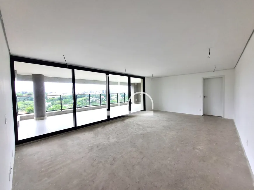 Foto 1 de Apartamento com 4 Quartos para venda ou aluguel, 230m² em Jardim Guedala, São Paulo