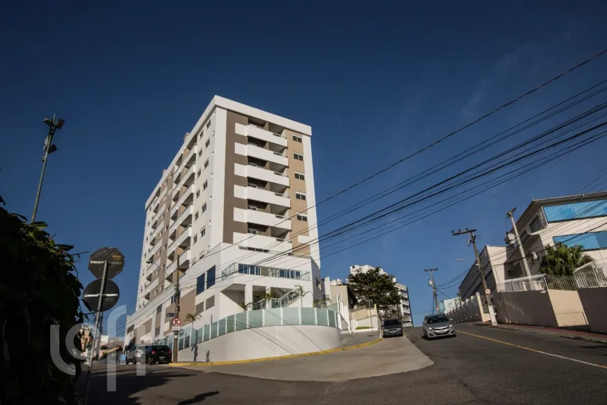 Foto 1 de Apartamento com 3 Quartos à venda, 85m² em Capoeiras, Florianópolis