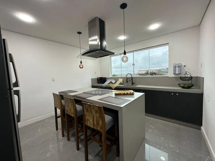 Foto 1 de Sobrado com 3 Quartos à venda, 205m² em Vila Progresso, Santo André