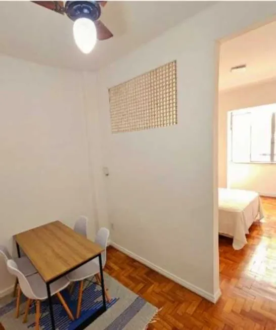 Foto 1 de Kitnet com 1 Quarto à venda, 34m² em Copacabana, Rio de Janeiro