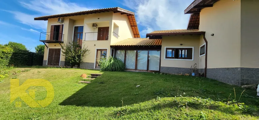 Foto 1 de Casa com 3 Quartos para alugar, 300m² em Lagos De Santa Helena, Bragança Paulista