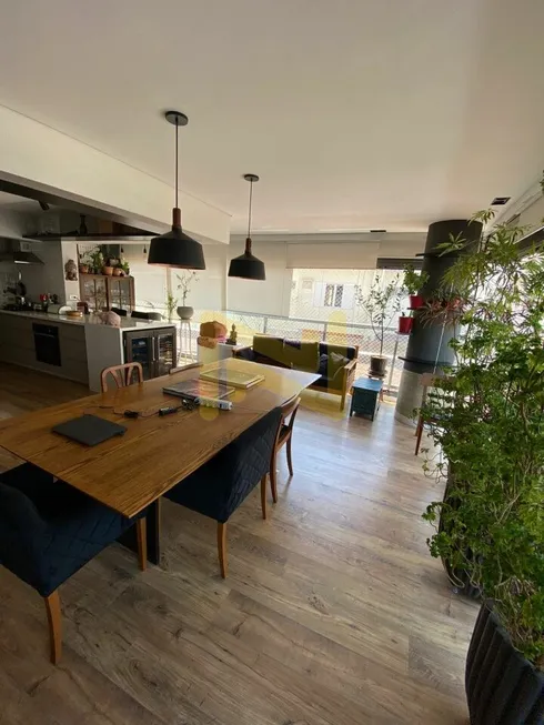 Foto 1 de Apartamento com 3 Quartos à venda, 123m² em Alto da Lapa, São Paulo