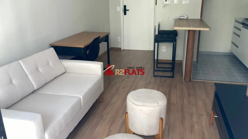 Foto 1 de Flat com 1 Quarto para alugar, 35m² em Moema, São Paulo