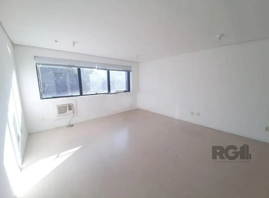 Foto 1 de Sala Comercial para alugar, 38m² em Auxiliadora, Porto Alegre