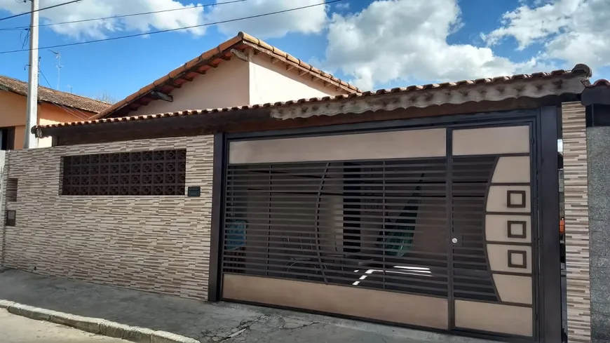 Foto 1 de Casa com 2 Quartos à venda, 84m² em Vila Garcia, Jacareí