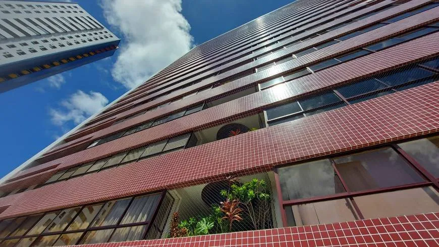 Foto 1 de Apartamento com 4 Quartos à venda, 480m² em Jaqueira, Recife