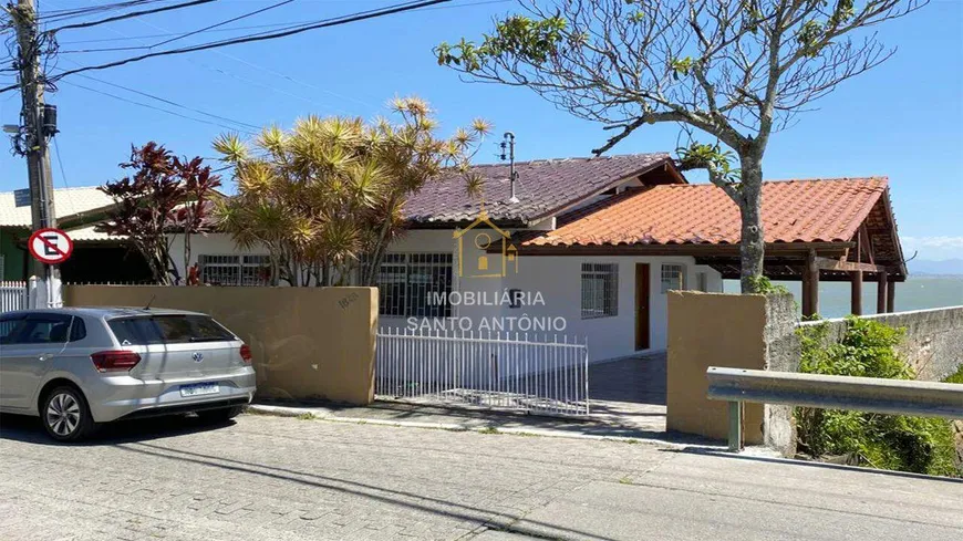 Foto 1 de Casa com 3 Quartos para alugar, 100m² em Sambaqui, Florianópolis