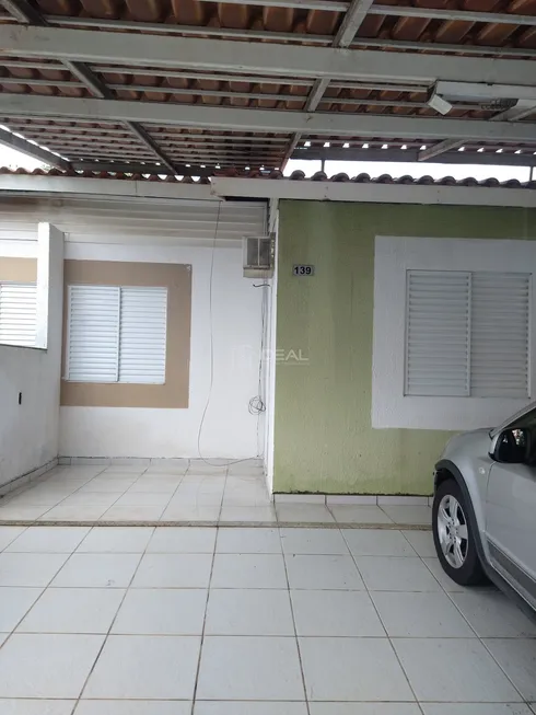Foto 1 de Casa de Condomínio com 2 Quartos à venda, 60m² em Parque Santa Clara, Campos dos Goytacazes