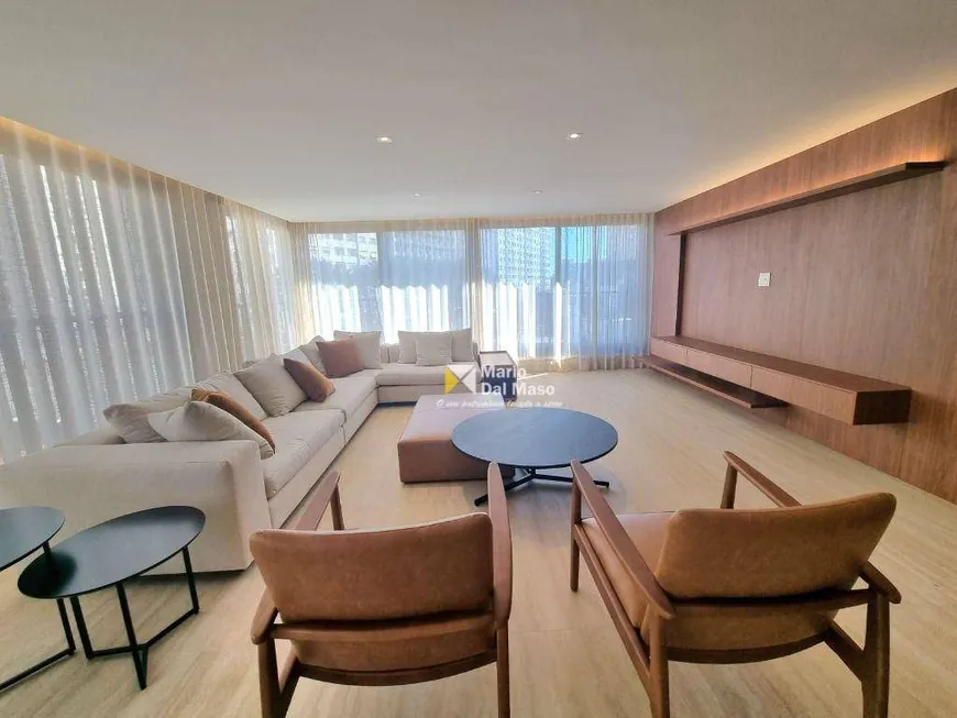 Foto 1 de Apartamento com 3 Quartos para alugar, 188m² em Jardim Paulista, São Paulo