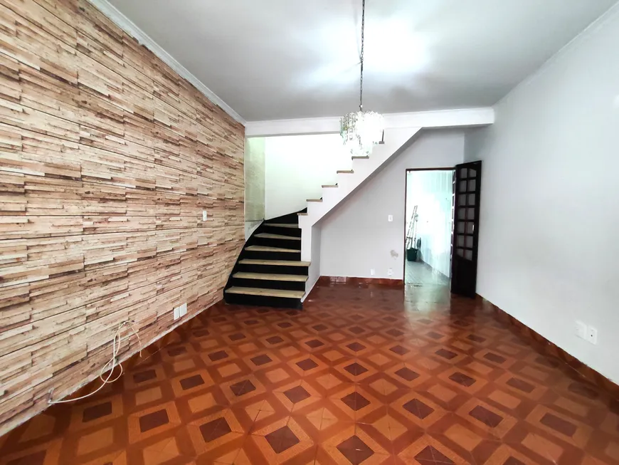 Foto 1 de Casa com 3 Quartos para alugar, 170m² em Macedo, Guarulhos