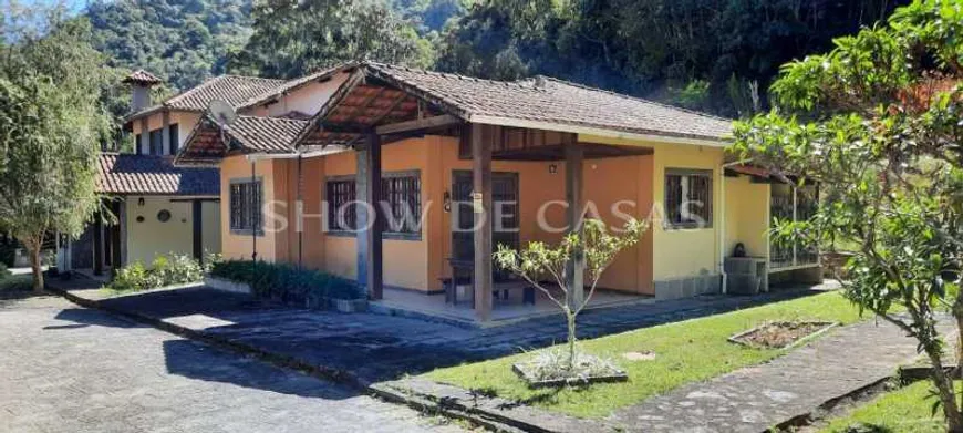 Foto 1 de Casa de Condomínio com 3 Quartos à venda, 100m² em Albuquerque, Teresópolis