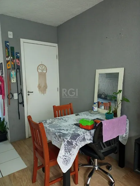 Foto 1 de Apartamento com 2 Quartos à venda, 42m² em Cavalhada, Porto Alegre