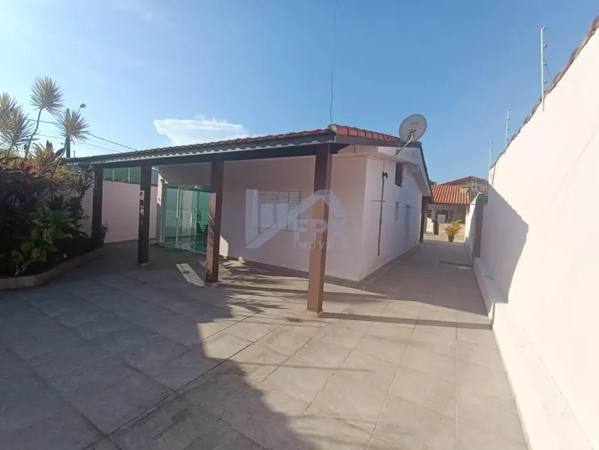 Foto 1 de Casa com 3 Quartos à venda, 120m² em Jardim Grandesp, Itanhaém