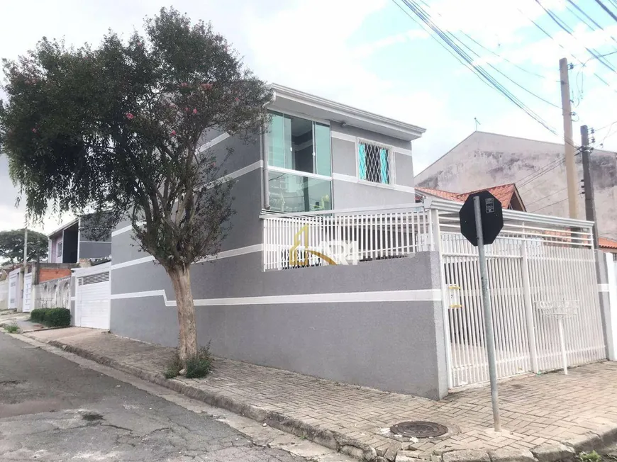 Foto 1 de Sobrado com 4 Quartos à venda, 80m² em Cajuru, Curitiba