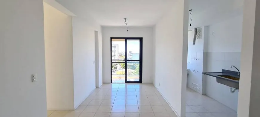 Foto 1 de Apartamento com 3 Quartos à venda, 64m² em Del Castilho, Rio de Janeiro