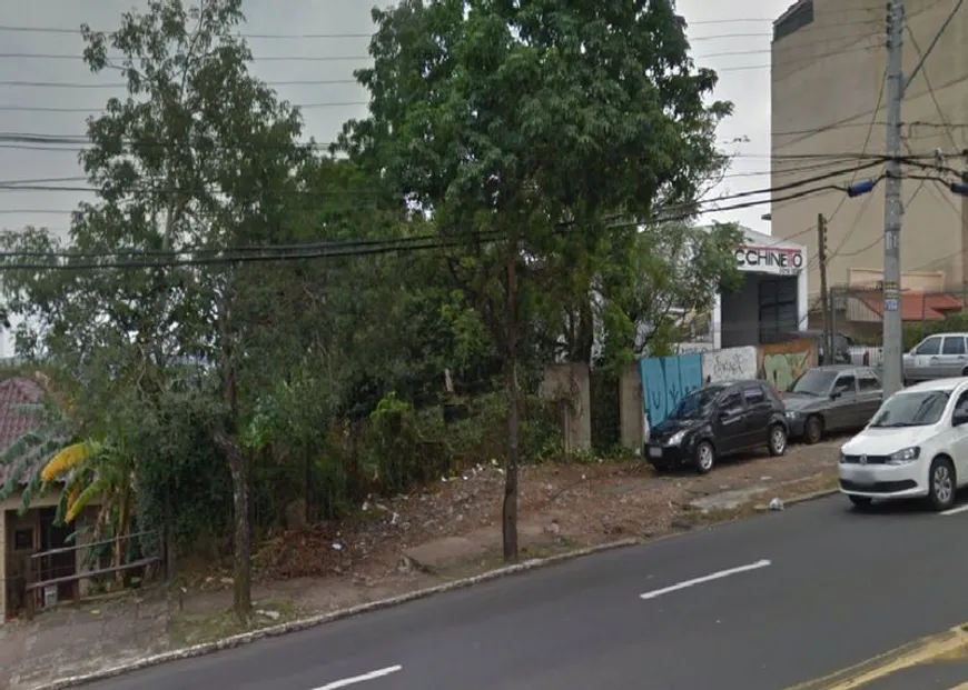 Foto 1 de Lote/Terreno à venda, 435m² em Medianeira, Porto Alegre