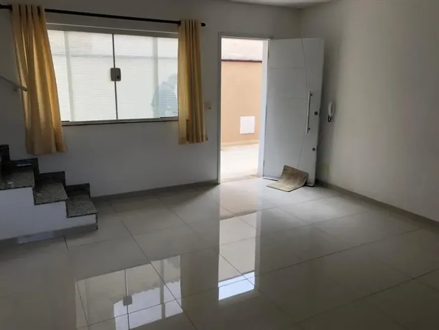 Foto 1 de Sobrado com 2 Quartos à venda, 70m² em Vila Bertioga, São Paulo